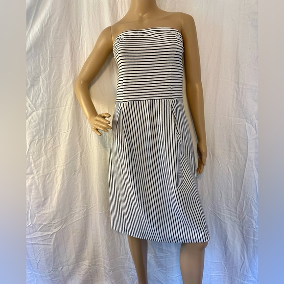 Old Navy Dresses & Skirts - Old Navy Navy and white Striped Dress